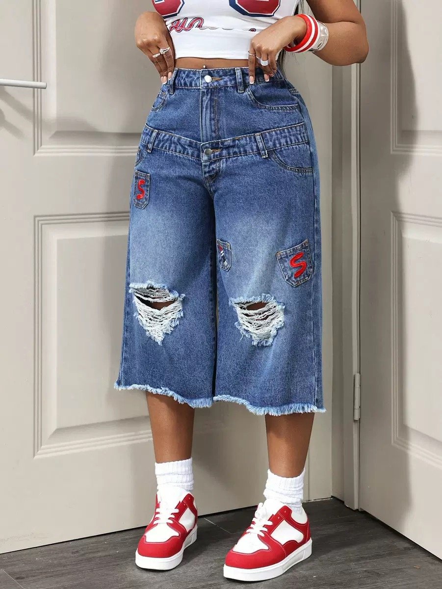 Women’s distressed Denim Bermuda Short — view 5